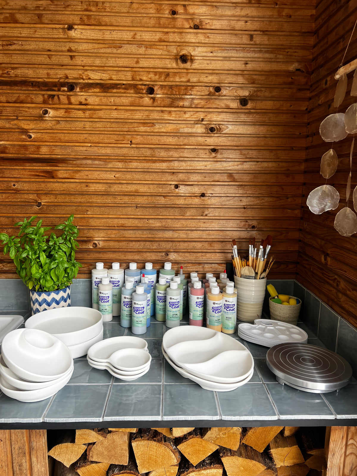 Workshop pottery painting