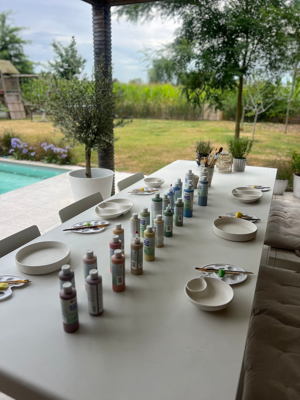 Workshop pottery painting