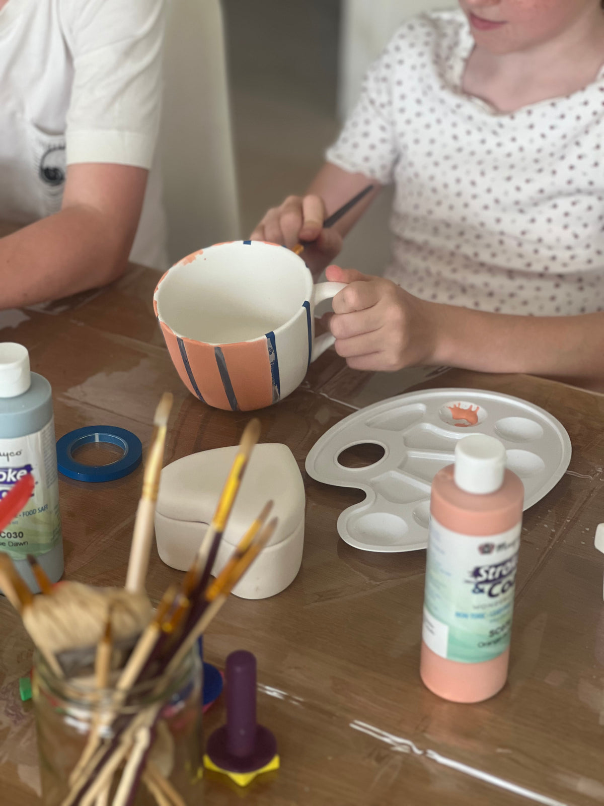 Workshop pottery painting